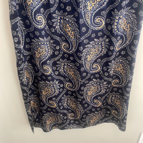 Blue and yellow silk skirt with slit - Picture 4 of 4